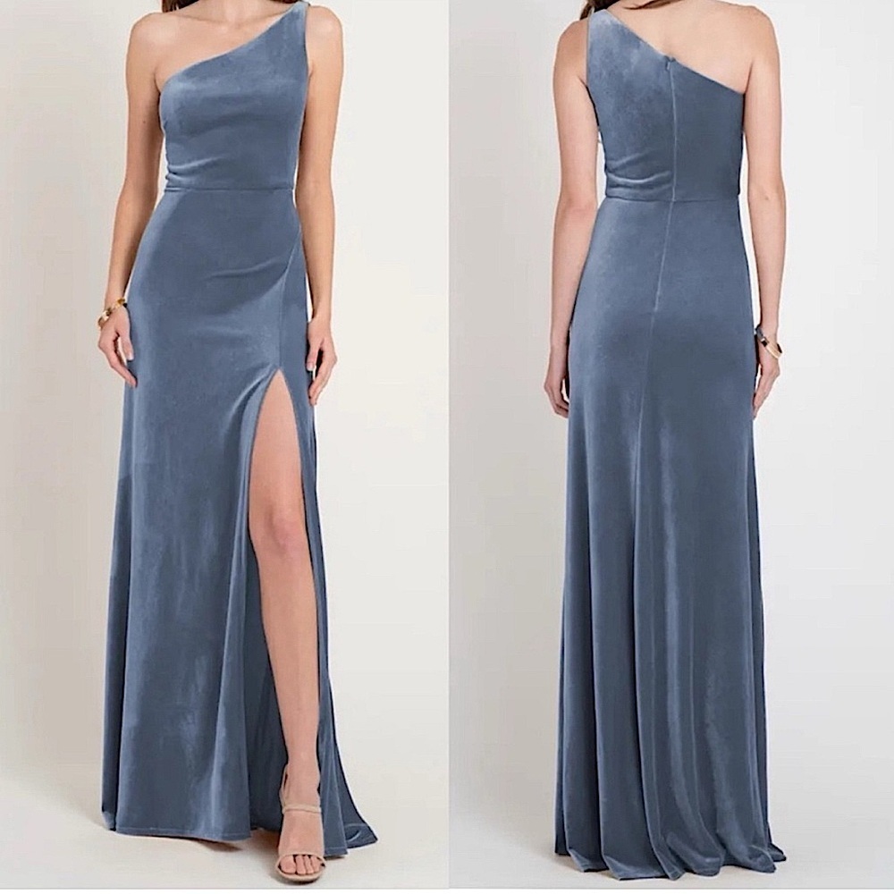 Jenny Yoo Cybill One Shoulder Gown | Chambray Bluestone Velvet | Size 4 - Picture 5 of 16